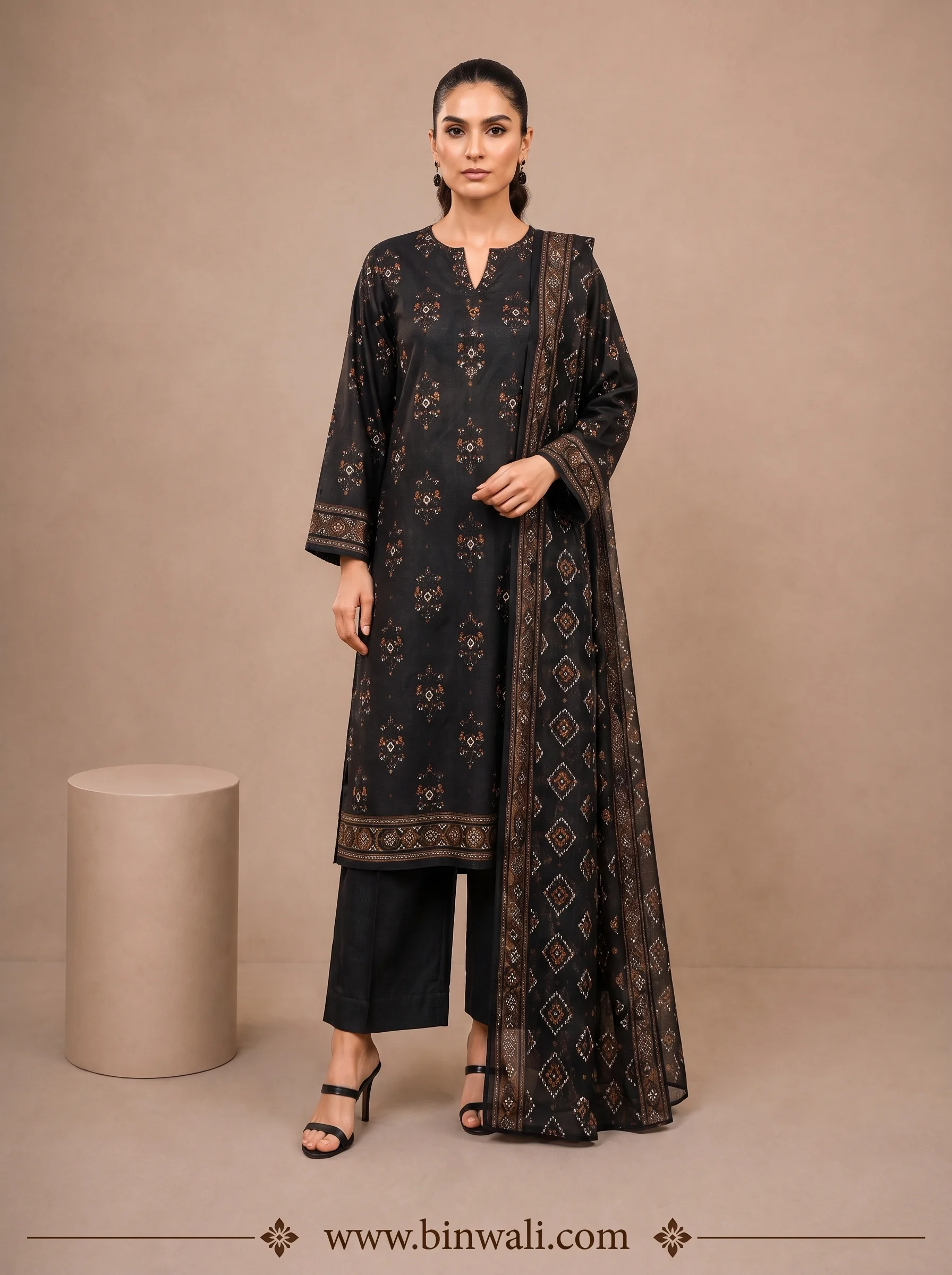 Mehak Essential Lawn 3 Piece Suit – MEH-D-26517